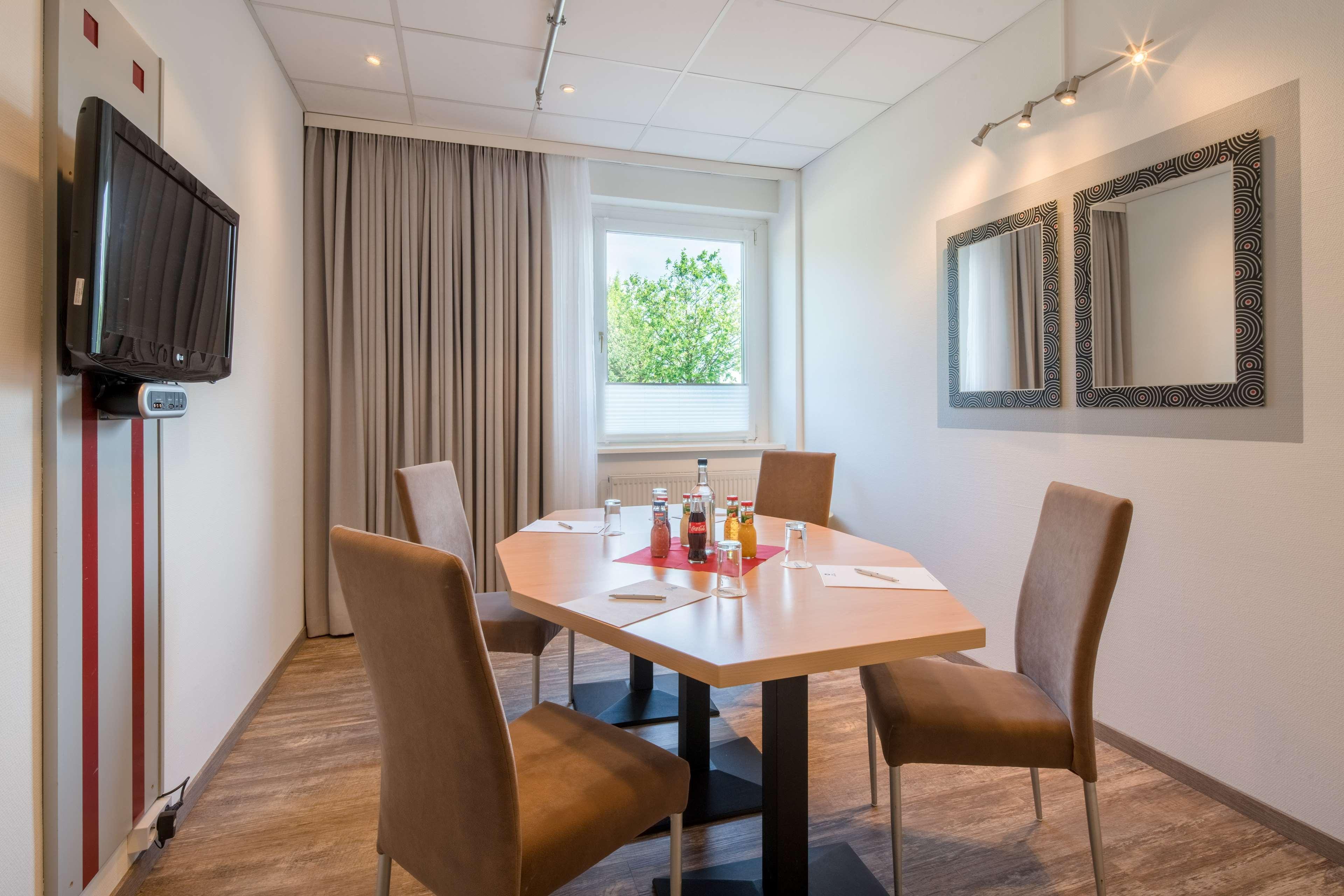 Best Western Hotel Prisma Ноймюнстер Экстерьер фото