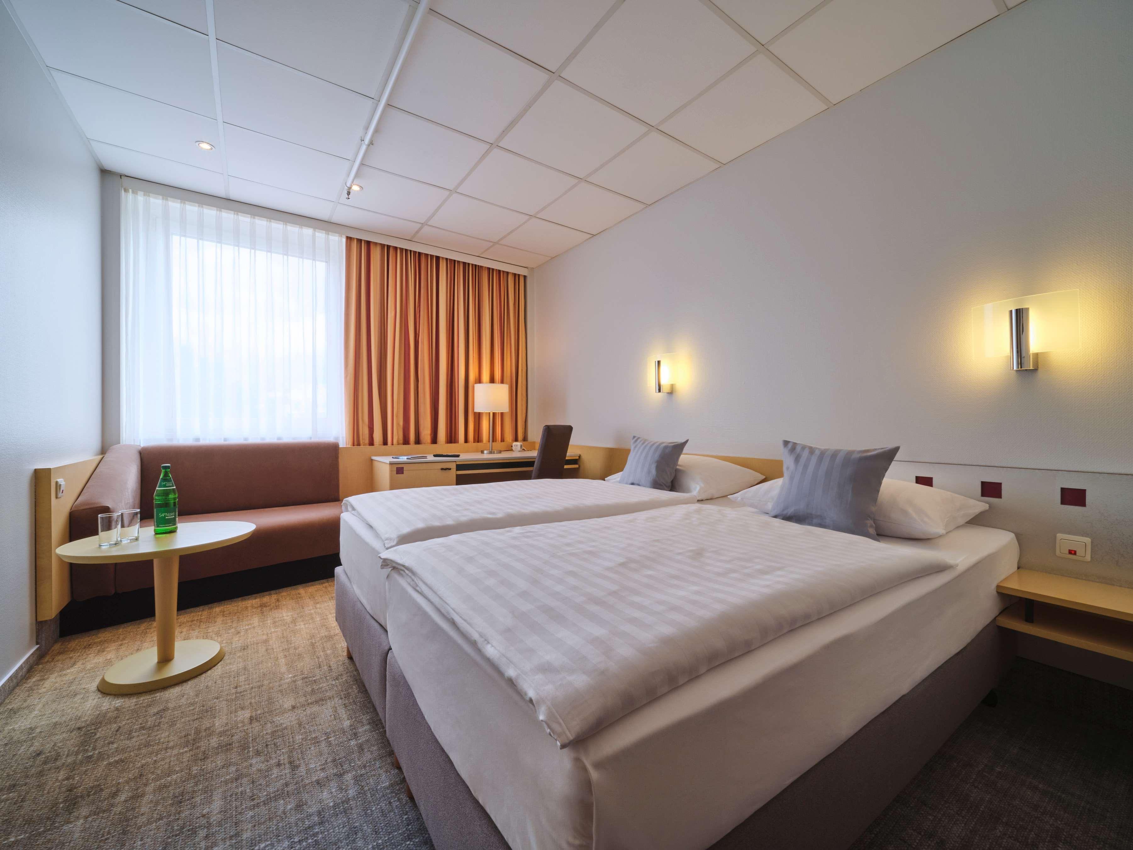Best Western Hotel Prisma Ноймюнстер Экстерьер фото